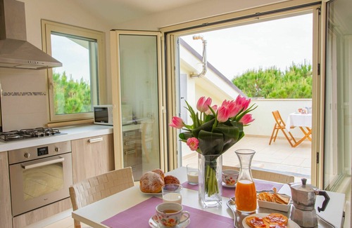 Pineto Apartment | Nice apartment for 4 guests with WIFI, A/C, TV, terrace, pets allowed and panoramic view