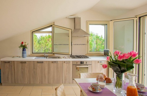 Pineto Apartment | Nice apartment for 4 guests with WIFI, A/C, TV, terrace, pets allowed and panoramic view