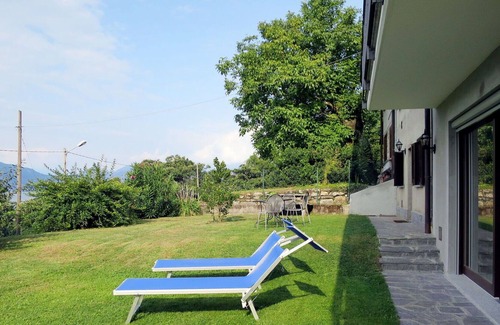 Castelveccana Apartment | Nice apartment for 4 guests with WIFI, TV, patio, pets allowed and parking