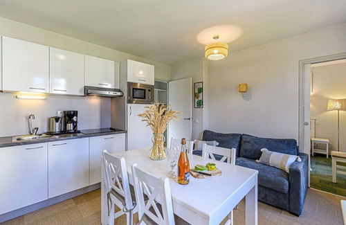 Baden Apartment | Nice apartment for 4 guests with pool, WIFI, TV and balcony