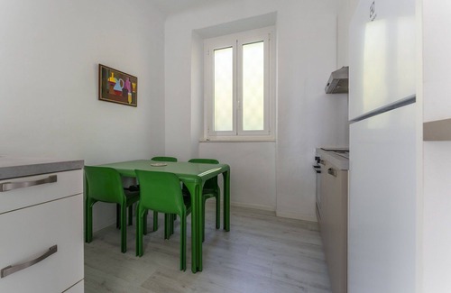 Pontedecimo Apartment | Nice apartment for 4 people with WIFI, A/C, TV, balcony and panoramic view, close to Portofino