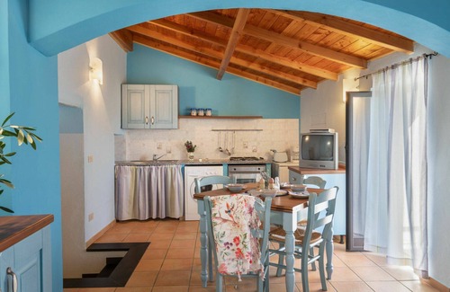 Vasia Apartment | Nice apartment for 4 people with WIFI, TV, balcony and pets allowed
