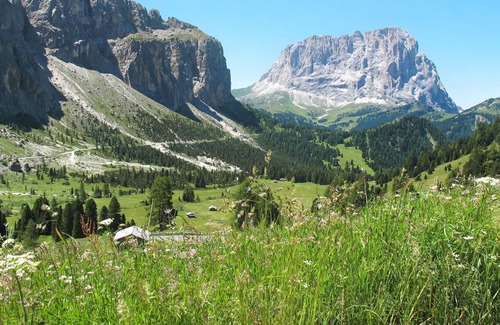 San Giovanni di Fassa Apartment | Nice apartment for 5 guests with WIFI, TV, balcony and parking