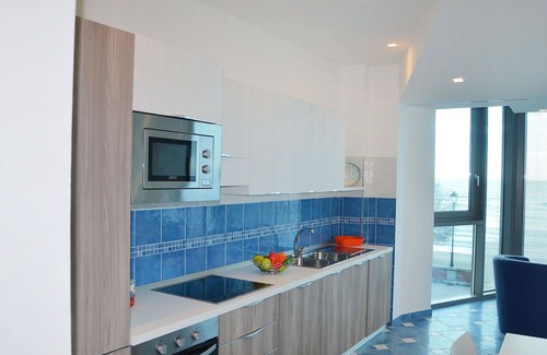 Latina Lido Apartment | Nice apartment for 5 guests with A/C, WIFI, pool, TV, balcony, pets allowed and parking
