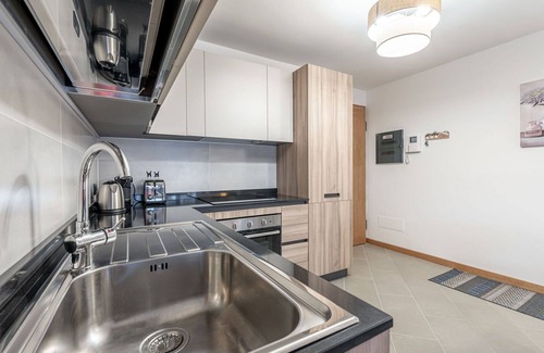 Alba Apartment | Nice apartment for 5 people with hot tub, WIFI, TV and balcony