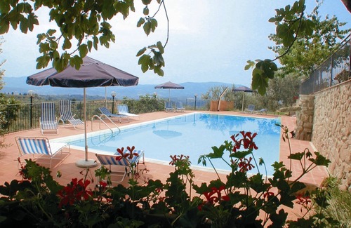 Pian di Sco Apartment | Nice apartment for 5 people with pool, WIFI and TV
