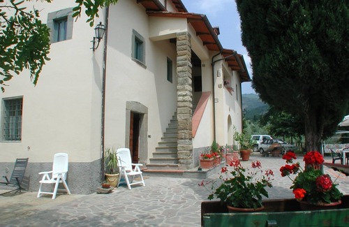 Pian di Sco Apartment | Nice apartment for 5 people with pool, WIFI and TV
