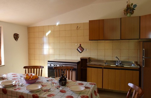 San Lorenzo Apartment | Nice apartment for 5 people with WIFI, TV, balcony and panoramic view
