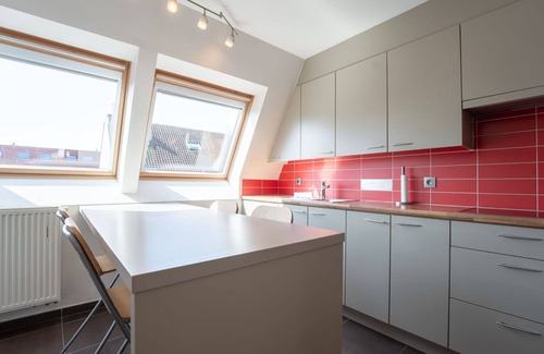 Bredene Apartment | Nice apartment for 6 guests with WIFI, TV and balcony