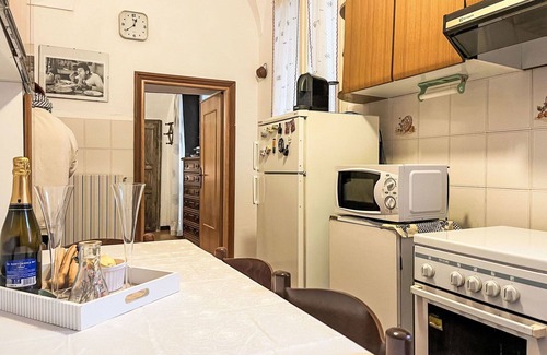 Borgomaro Apartment | Nice apartment for 6 people with WIFI, TV and pets allowed