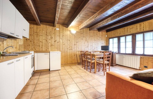Macugnaga Apartment | Nice apartment for 6 people with TV, balcony, pets allowed and panoramic view