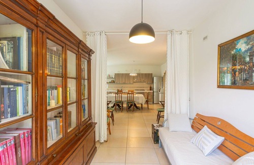 Pineto Apartment | Nice apartment for 6 people with WIFI, TV, terrace, pets allowed and panoramic view