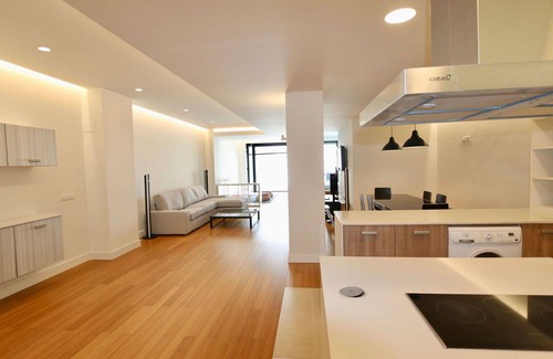 Benimaclet Apartment | Nice apartment for 7 people with A/C, WIFI, private pool, TV and terrace