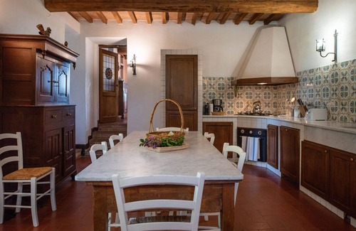 Siena Apartment | Nice apartment for 8 people with WIFI, pool, hot tub and pets allowed