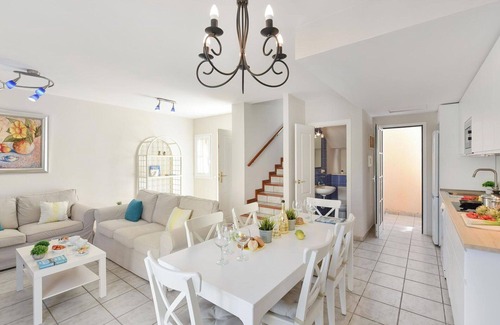 Pasito Blanco Apartment | Nice apartment for 4 guests with A/C, pool, WIFI, TV, terrace and pets allowed