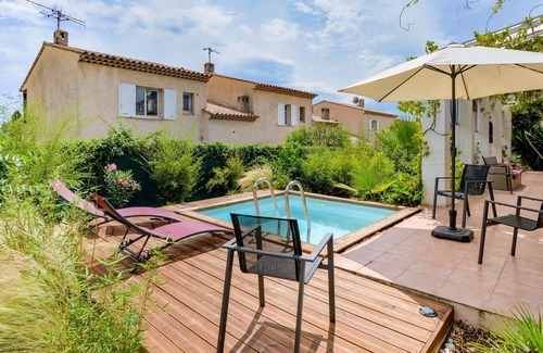 Cros-de-Cagnes Apartment | Nice apartment for 2 guests with WIFI, pool, TV and patio