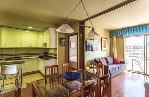 Blanes Apartment | Nice apartment in Blanes with kitchen