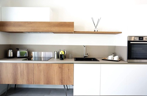 Laureto Villa | Nice apartment in villa for 4 people with A/C, hot tub, WIFI, TV and veranda, close to Alberobello