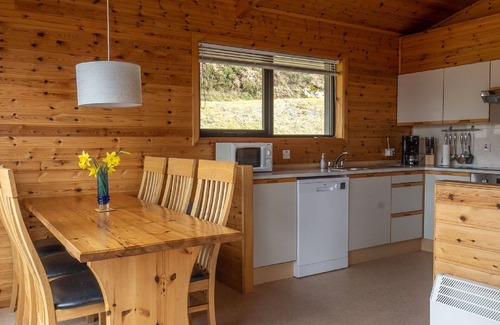 East Lewiston House | Nice apartment in villa for 6 guests with WIFI, TV, patio and panoramic view