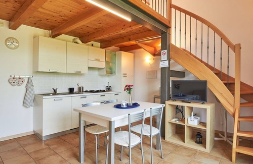 Dongo House | Nice apartment in villa for 4 guests with WIFI, A/C, TV, patio and pets allowed