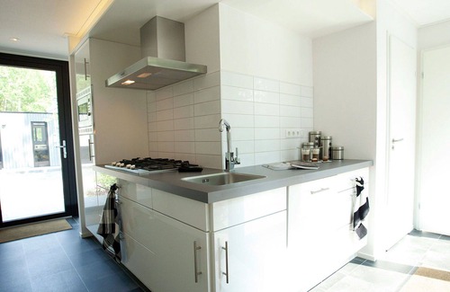Belfeld House | Nice apartment in villa for 6 guests with pool, WIFI, TV and terrace