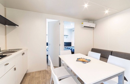 Zona XXXIV Casal Palocco House | Nice apartment in villa for 6 people with pool, WIFI, A/C, TV, terrace and pets allowed
