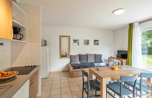 Saumur House | Nice apartment in villa for 5 guests with internet, pool, TV, terrace and pets allowed
