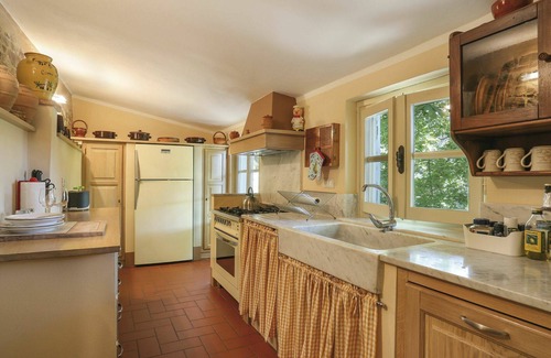 Pescaglia Villa | Nice apartment in villa for 6 people with pool, WIFI, A/C, TV, terrace and pets allowed