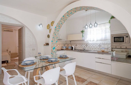 Eden Beach Villa | Nice apartment in villa for 11 people with A/C, WIFI, pool, TV, patio and pets allowed