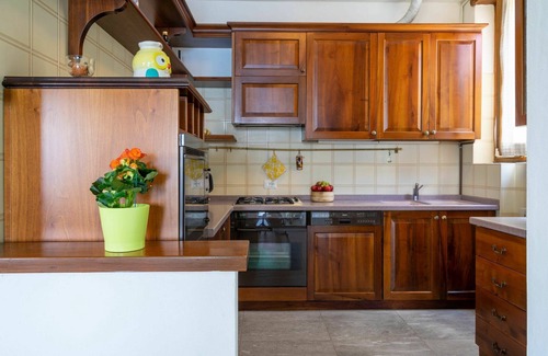 Someraro House | Nice apartment in villa for 6 people with WIFI, TV, balcony and pets allowed