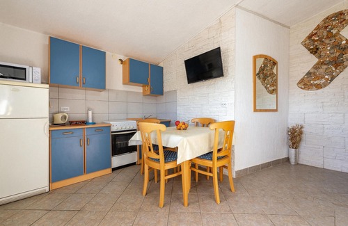 Vir Apartment | Nice apartment in Vir with kitchen