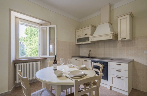 Monforte d'Alba Apartment | Nice apartment for 4 people with pool, WIFI, TV and balcony, close to Alba