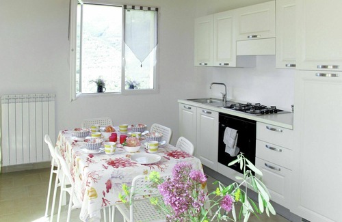Prela Apartment | Nice apartment for 6 guests with pool, TV, terrace, pets allowed and panoramic view