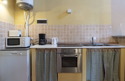 Novelli Apartment | Nice apartment for 8 people with WIFI, pool, TV, patio, pets allowed and panoramic view