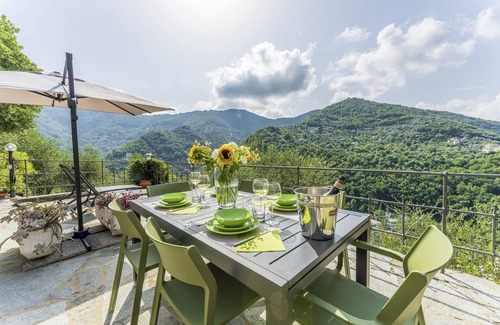 Avegno Apartment | Nice apartment with private pool, WIFI, terrace, pets allowed, panoramic view, close to Portofino
