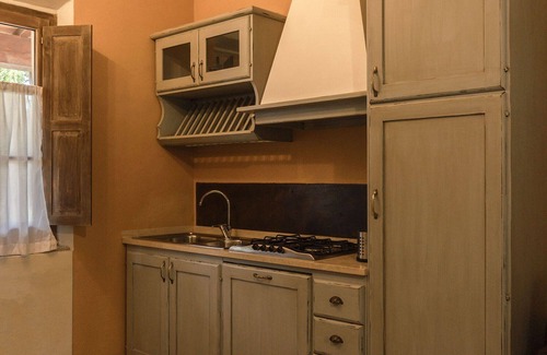 Chiusi Other | Nice apartment with WIFI, private pool, A/C, TV, veranda and pets allowed, close to Montepulciano