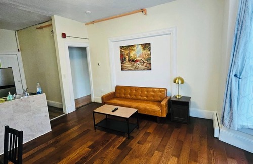 Providence Apartment | Nice apt near Whole Foods, Brown