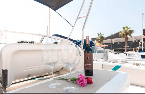 La Vila Olimpica del Poblenou Boat Rental | Nice boat in Barcelona Center