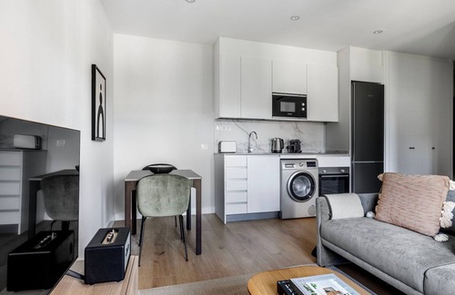 Castellana Apartment | Nice Castellana 1BR w/Doorman, nr IE Campus, by Blueground