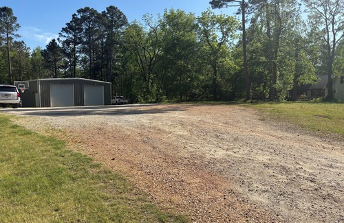 Appling House | “Nice Catch” Spacious 5-bedroom house in peaceful Appling