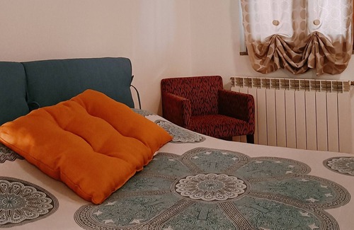 Vaprio d'Adda Apartment | Nice duplex in an old courtyard, near the river.