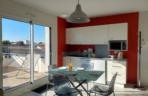 Saint-Gilles-Croix-de-Vie Apartment | Nice apartment for 4 people with pool, WIFI, TV and terrace