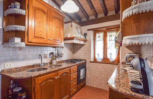 Camaiore House | Nice home in Camaiore with WiFi