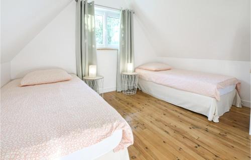 Saint-Aubin-sur-Mer House | Nice Home In Saint-Aubin-Sur-Mer