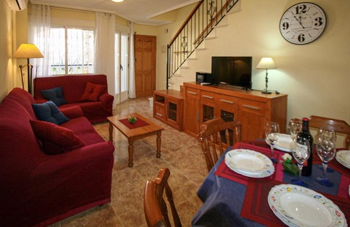 Los Arenales del Sol House | Nice Home In Santa Pola With Wifi