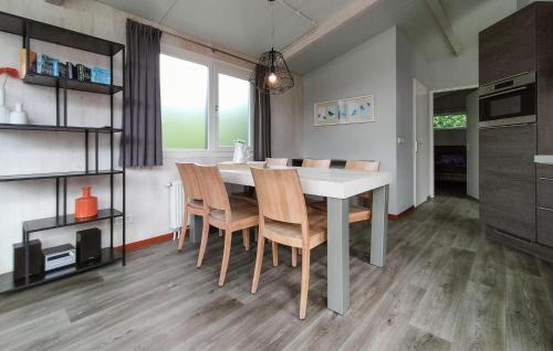 Sint-Annaland House | Nice Home In Sint-Annaland With Sauna