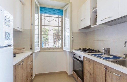 Trani House | Nice home in Trani with house sea view