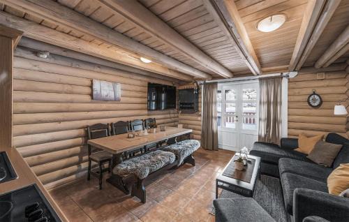 Kviteseid House | Nice Home In Vrådal With Kitchen