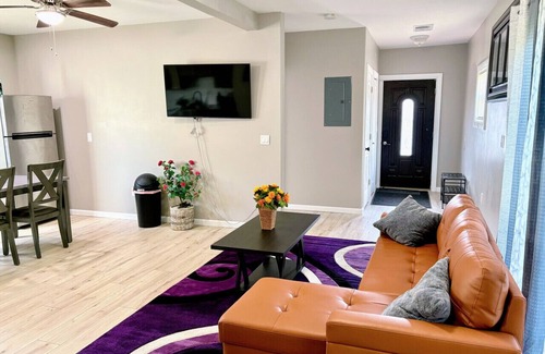 Buffalo House | Nice house with king bed 25min to Niagara falls