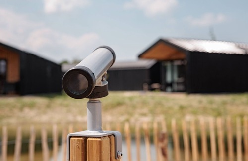 Municipality of Brielle House | Nice lodge with a roof window on the Brielse Meer